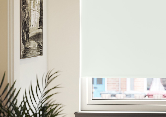 Lycia (FR Blackout), Crystal - Roller Blind - Image 5